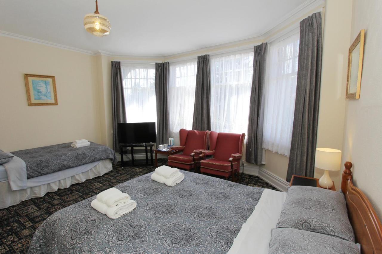 West Point Hotel Bed And Breakfast Colwyn Bay Exterior photo