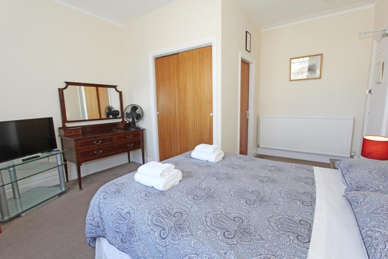 West Point Hotel Bed And Breakfast Colwyn Bay Exterior photo